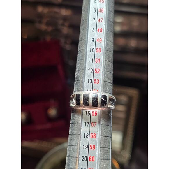 Sterling Silver & Black Onyx Inlay Ring Size 7 - Picture 9 of 9